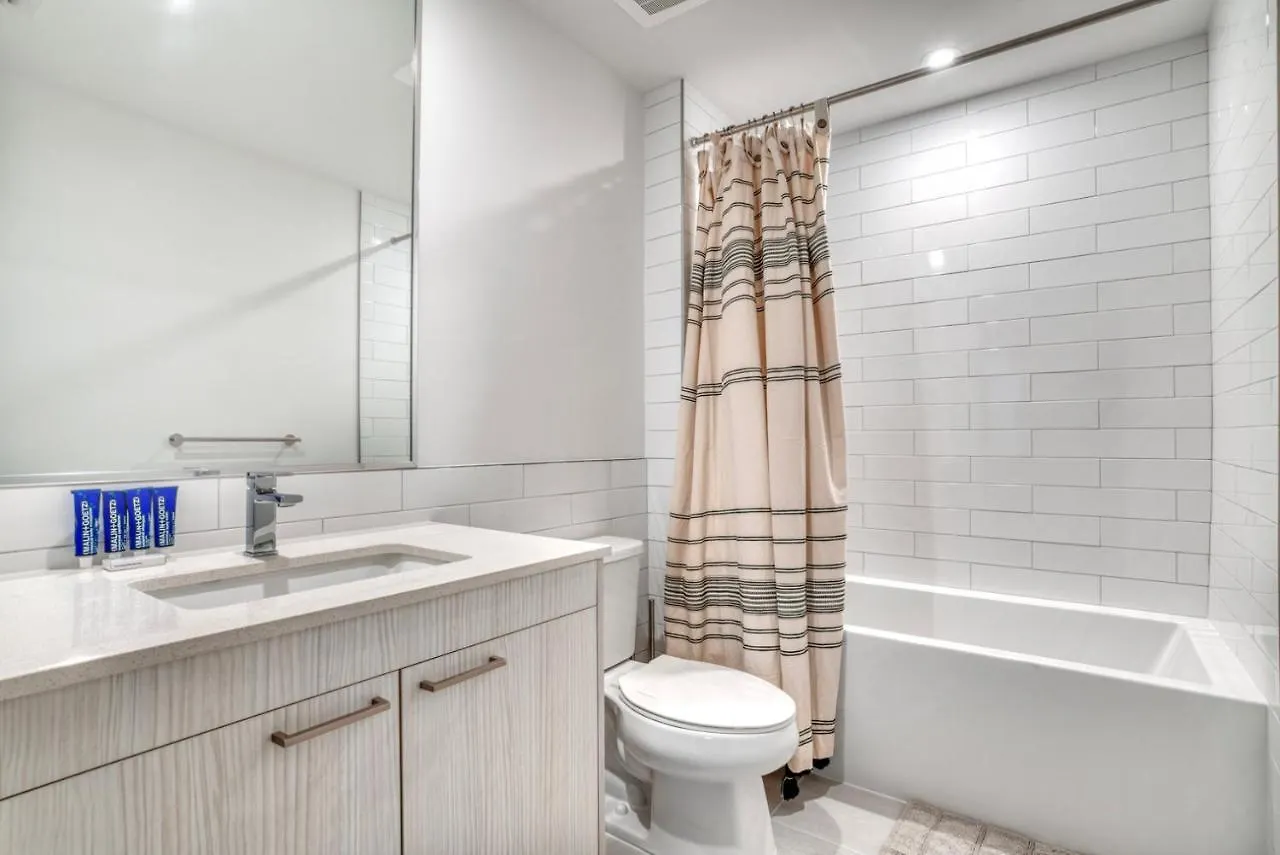 Wynwood Jr 1br W Gym Pool Wd Nr Shops Bars Mia-59