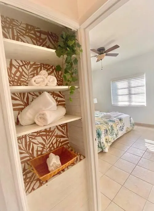 Tropical Charm Little Havana Calle Ocho 2