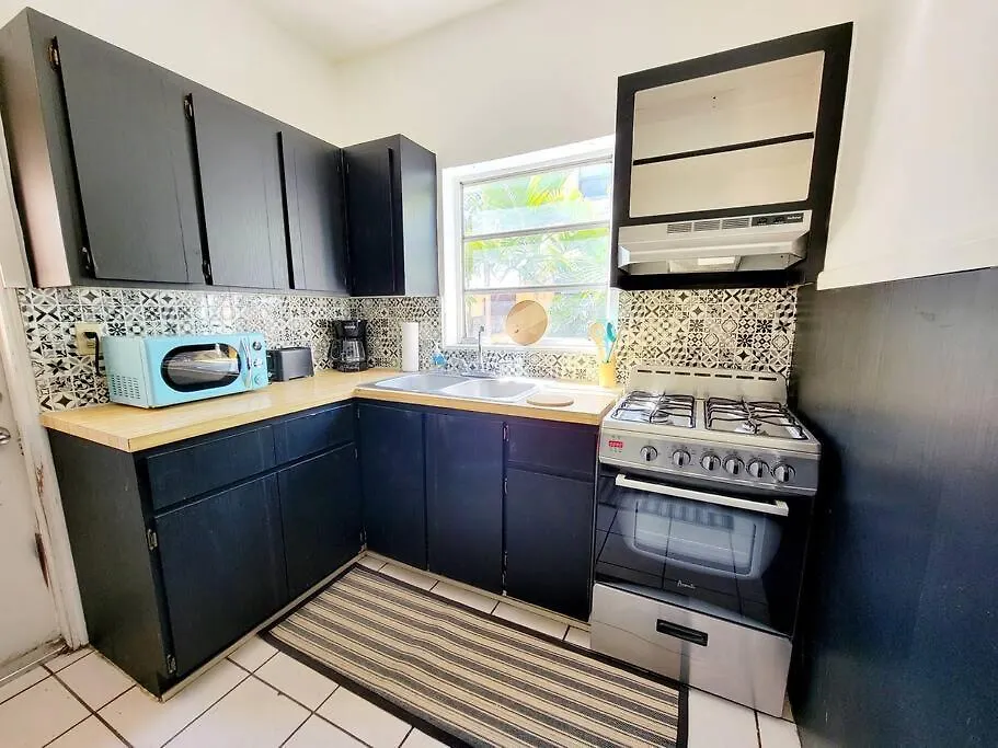 Tropical Charm Little Havana Calle Ocho 3 شقة ميامي