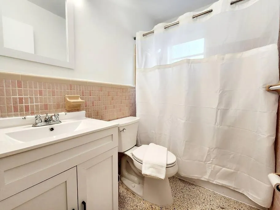 Cozy Near Brickell Apartment Miami