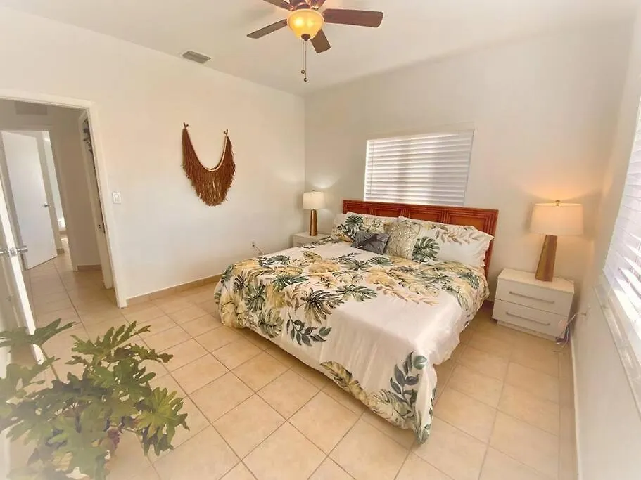 Tropical Charm Little Havana Calle Ocho 2 Apartment