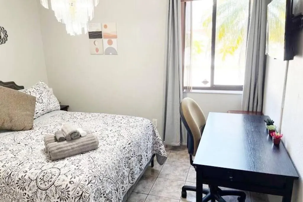 Amazing & Cozy Duplex Near Zoo ! Miami