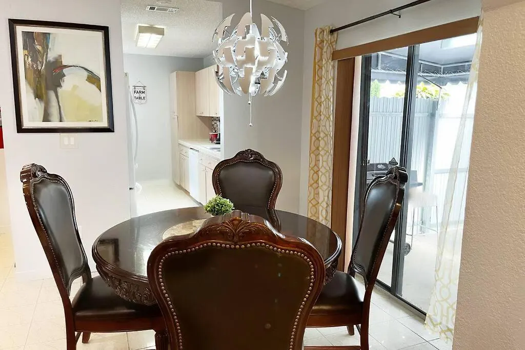 Amazing & Cozy Duplex Near Zoo ! *