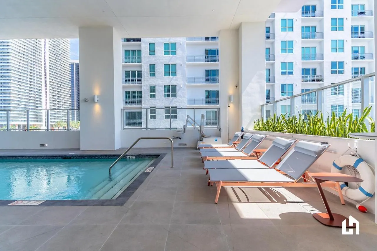 Downtown By Lua Host Apartment