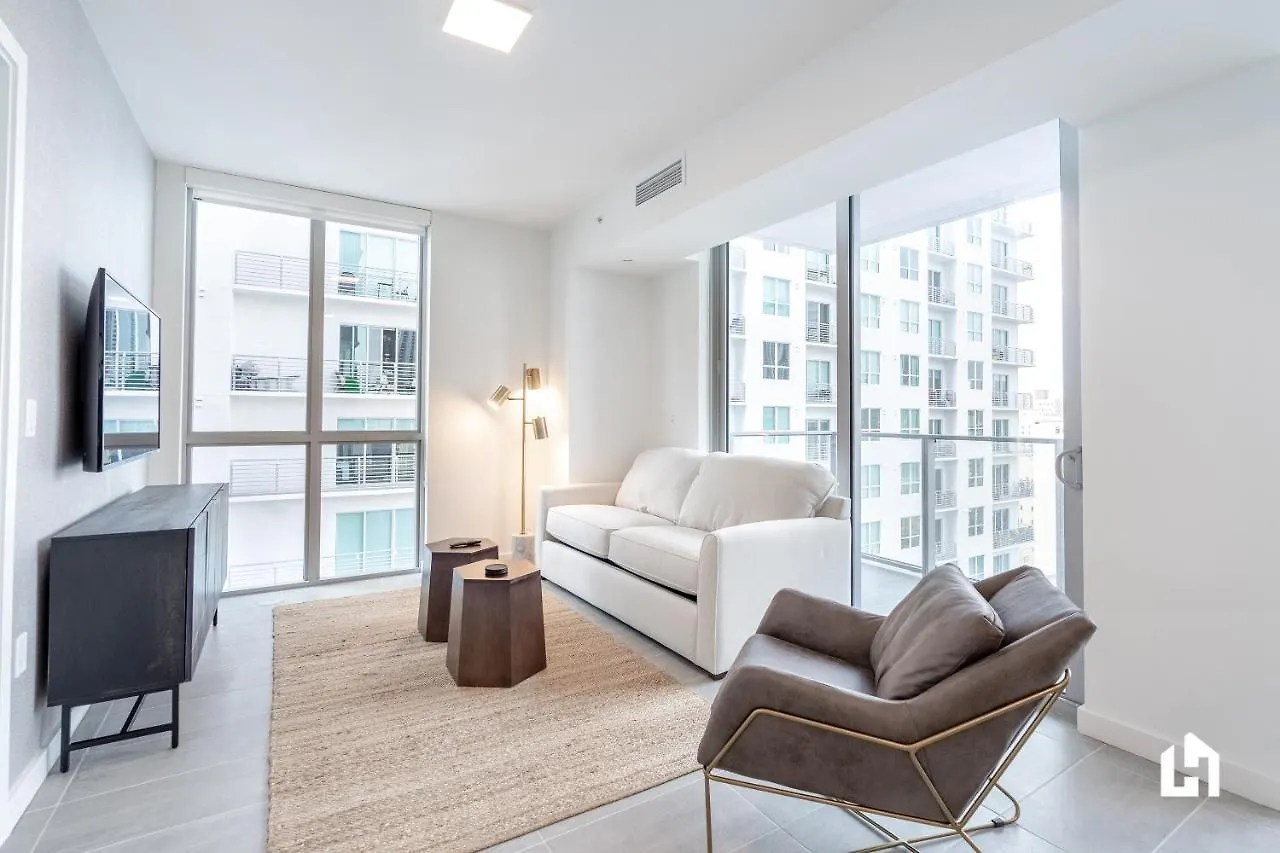 Downtown By Lua Host Apartment