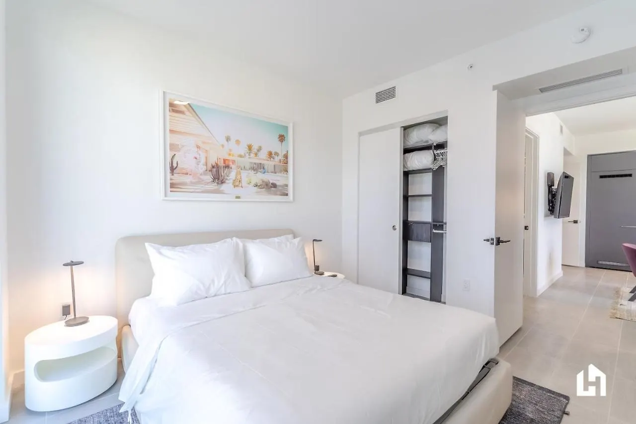 Downtown By Lua Host Apartment