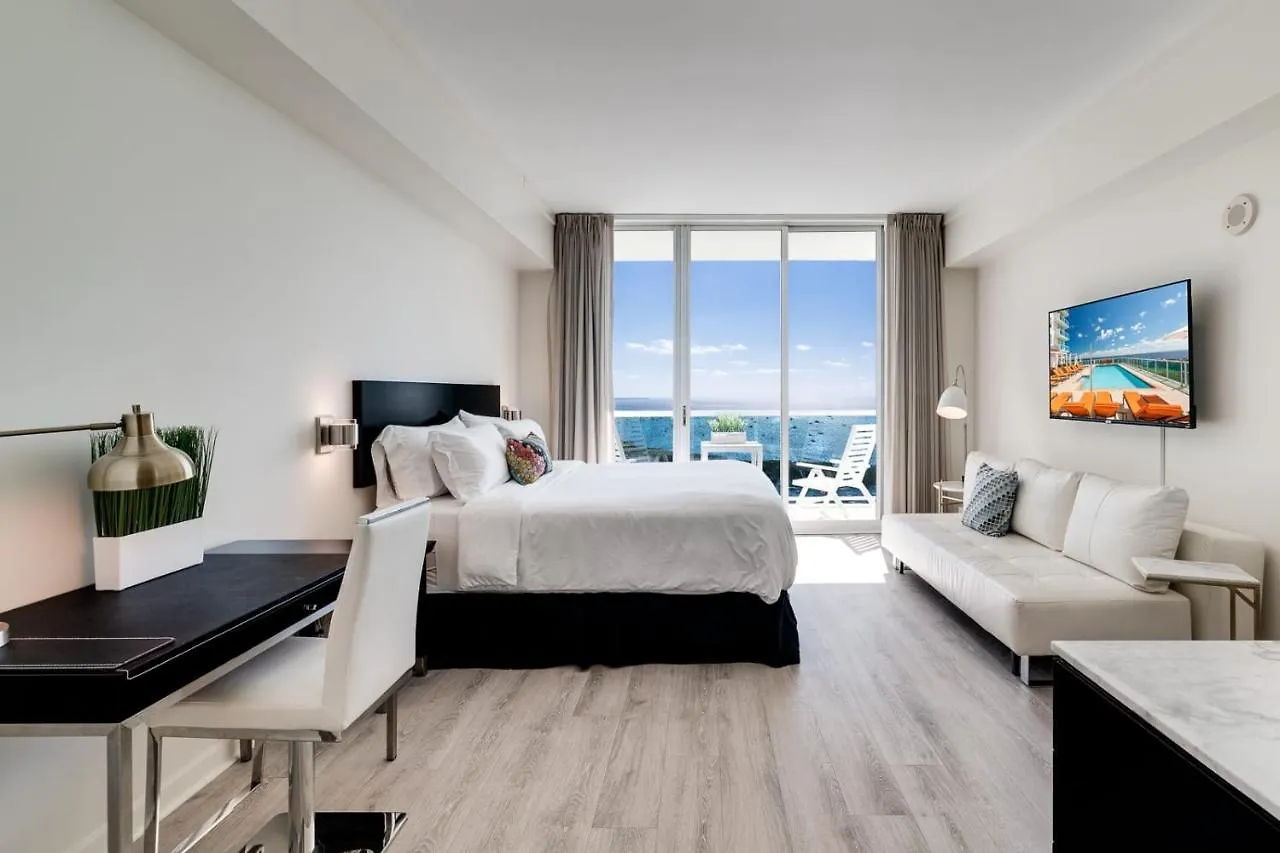 Ocean View Balcony Steps From Restaurants, Peacock Park & Marina בית נופש