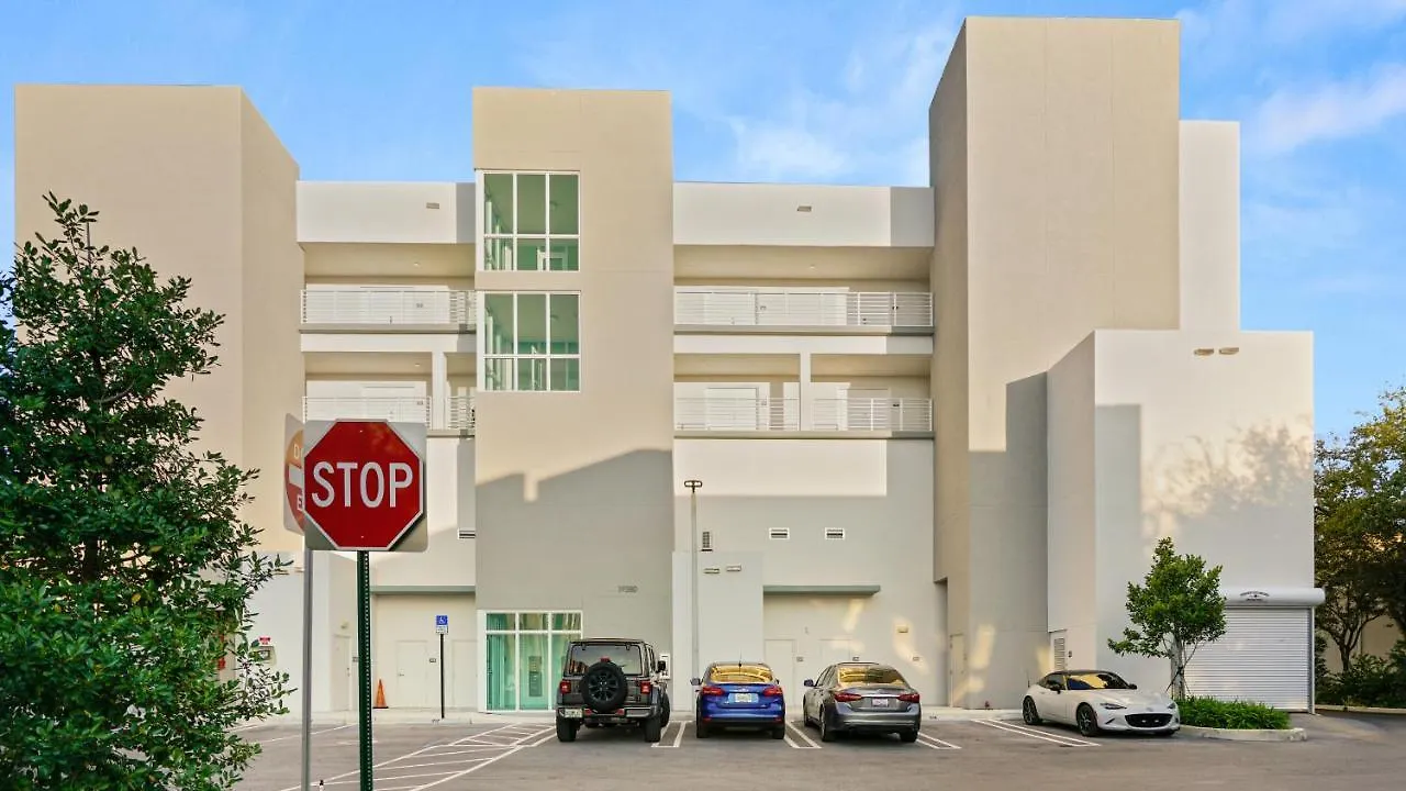 Apartment Lofts Of Aventura *