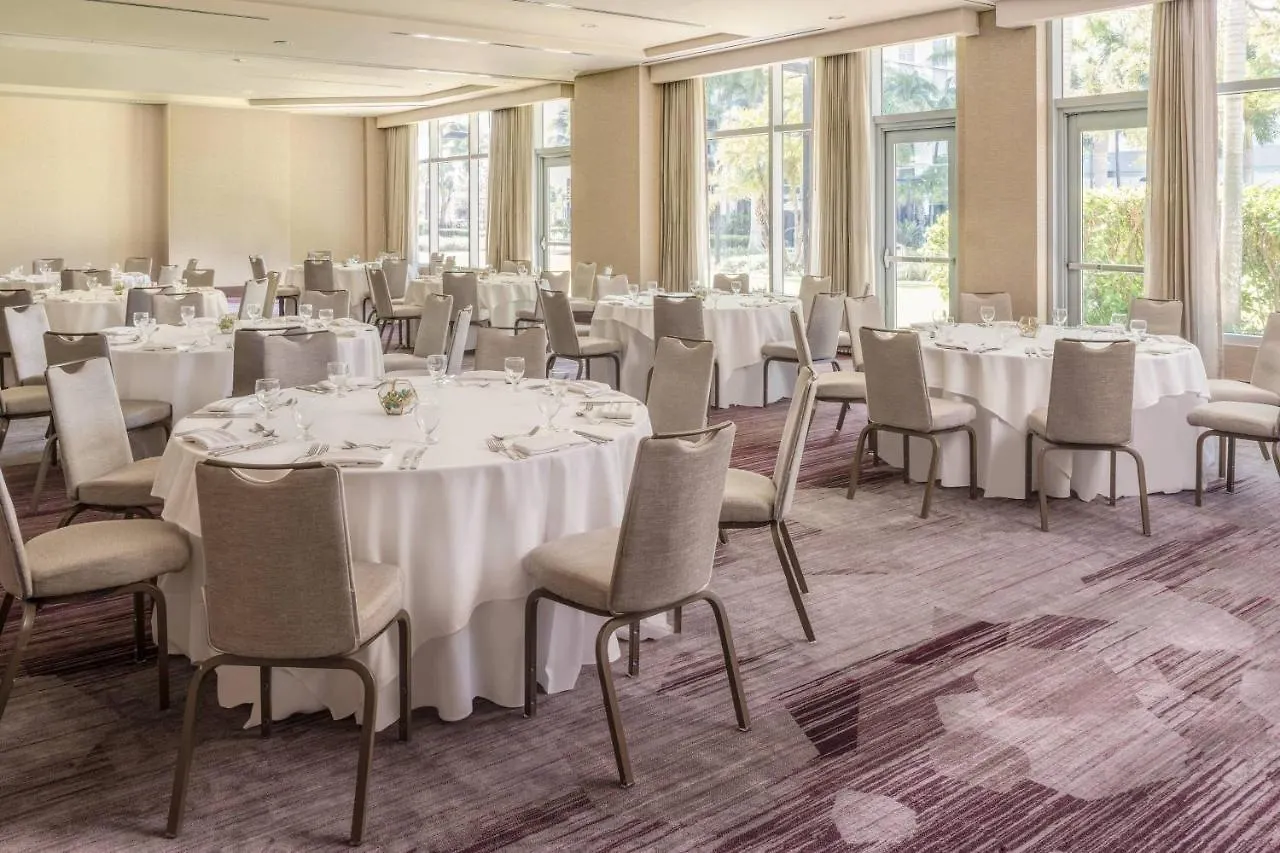 Courtyard By Marriott Airport Hotell