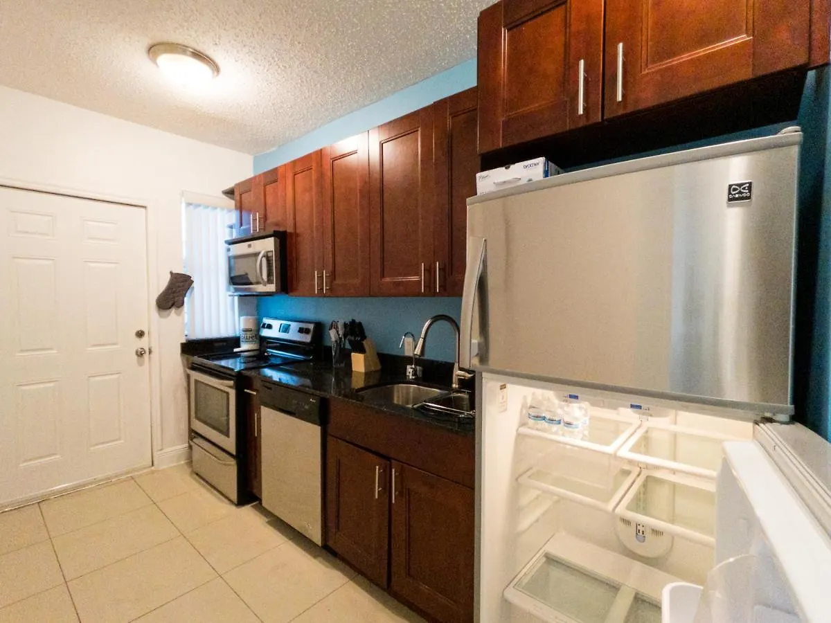 Marlins Park - Apt 3 - Cuba Libre Apartment Miami