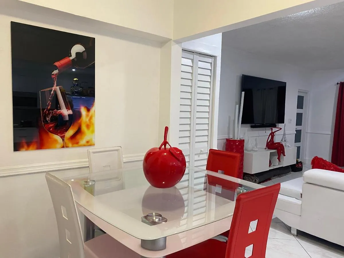Beautiful House 7 Min From Airport W Free Parking Miami