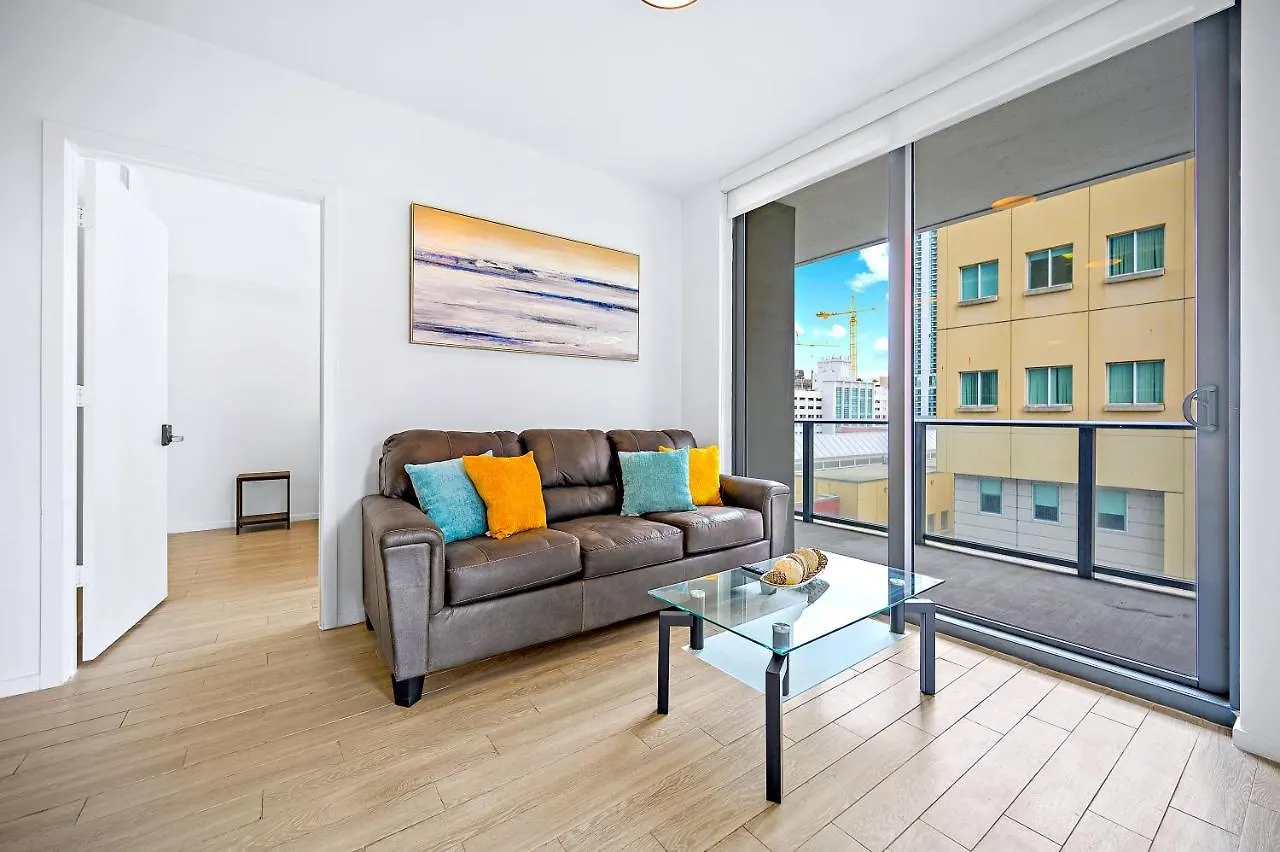 Complex Full Amenities & Entertainment! Apartment
