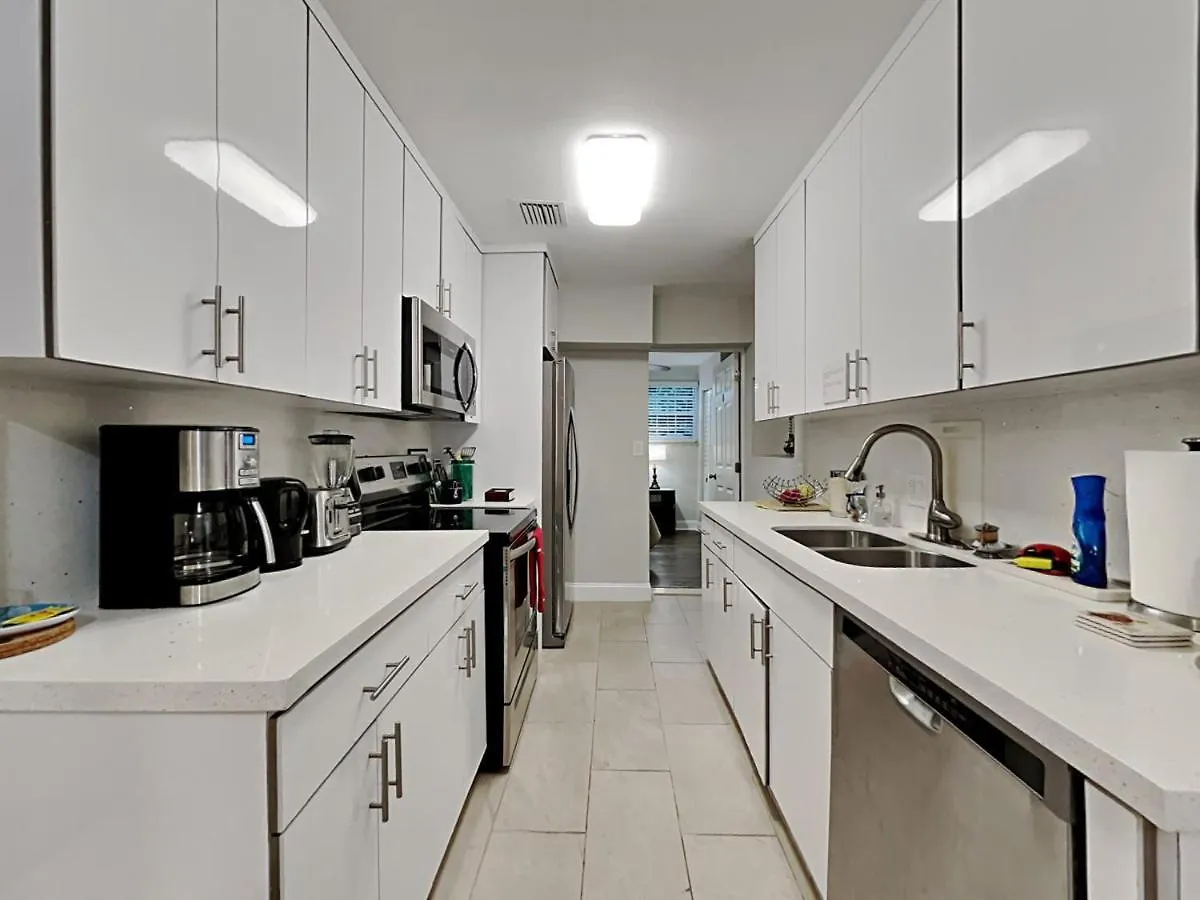 Holiday home Townhouse With Patio, Gazebo, Free Parking, Centrally Located Miami
