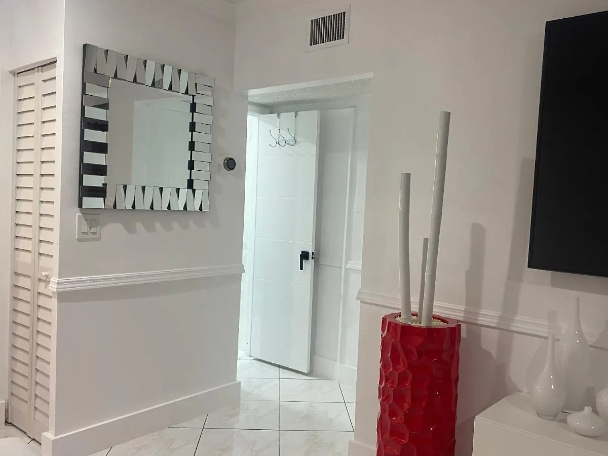 Beautiful House 7 Min From Airport W Free Parking