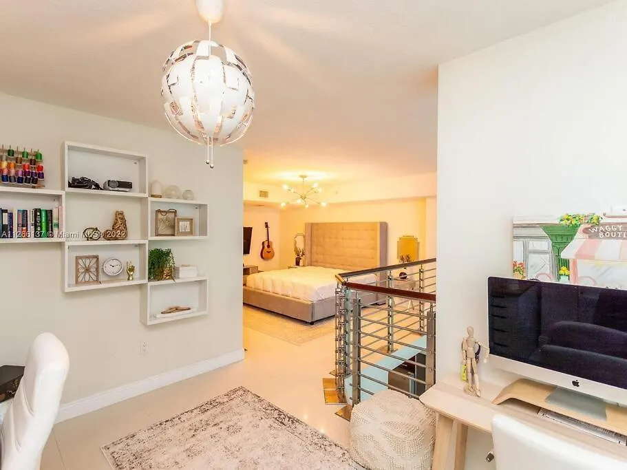 דירה Beautiful Brickell Loft מיאמי