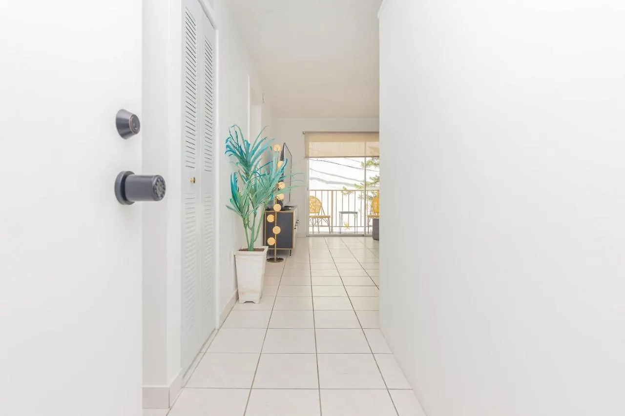 Two Bedroom - With Parking & Balcony - Heart Of Wynwood Miami