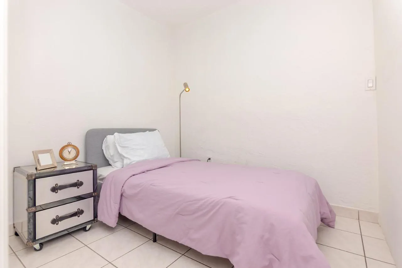Two Bedroom - With Parking & Balcony - Heart Of Wynwood アパート マイアミ