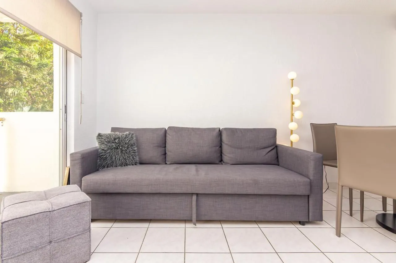 アパート Two Bedroom - With Parking & Balcony - Heart Of Wynwood *