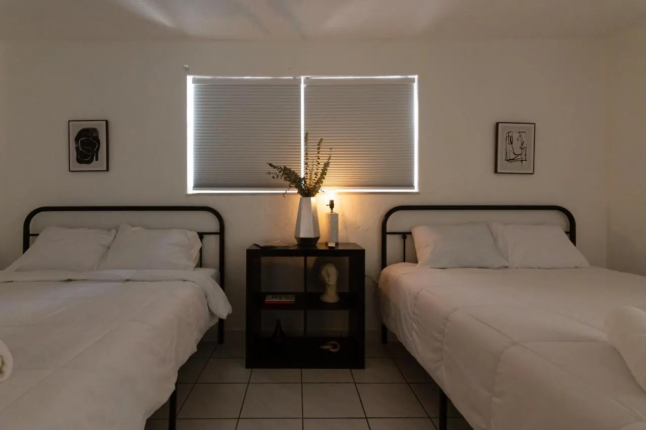 Two Bedroom - With Parking & Balcony - Heart Of Wynwood Apartment Miami