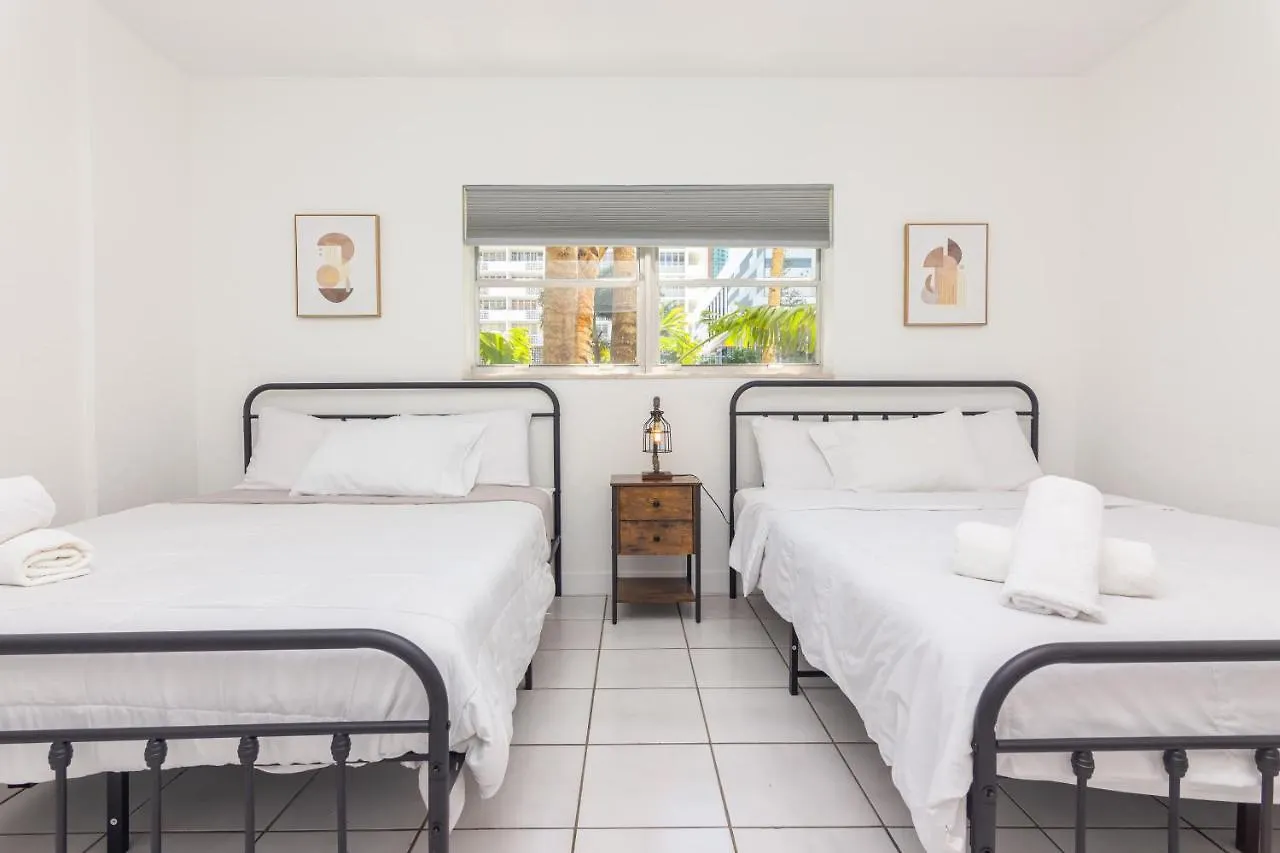 One Bedroom - With Parking & Balcony - Heart Of Wynwood Apartment