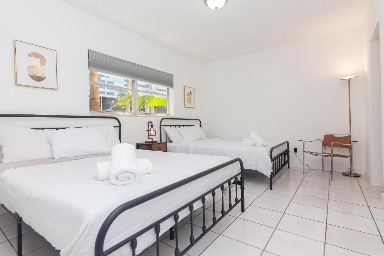 One Bedroom - With Parking & Balcony - Heart Of Wynwood *