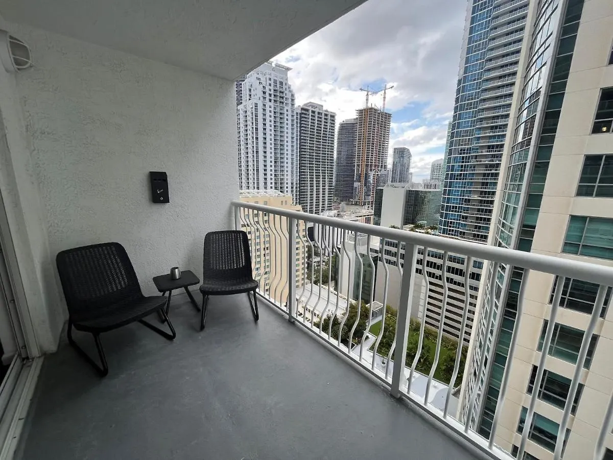 In Brickell With Pool, Gym, Free Parking And Game Miami