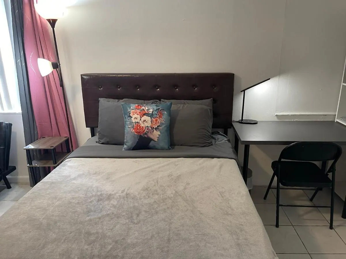Value Inside Miami, Near Airport, Beach, Center & Metro Δωμάτια σε οικογενειακή κατοικία Μαϊάμι