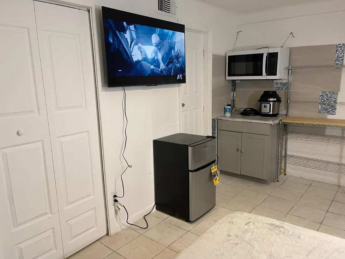 Value Inside Miami, Near Airport, Beach, Center & Metro *