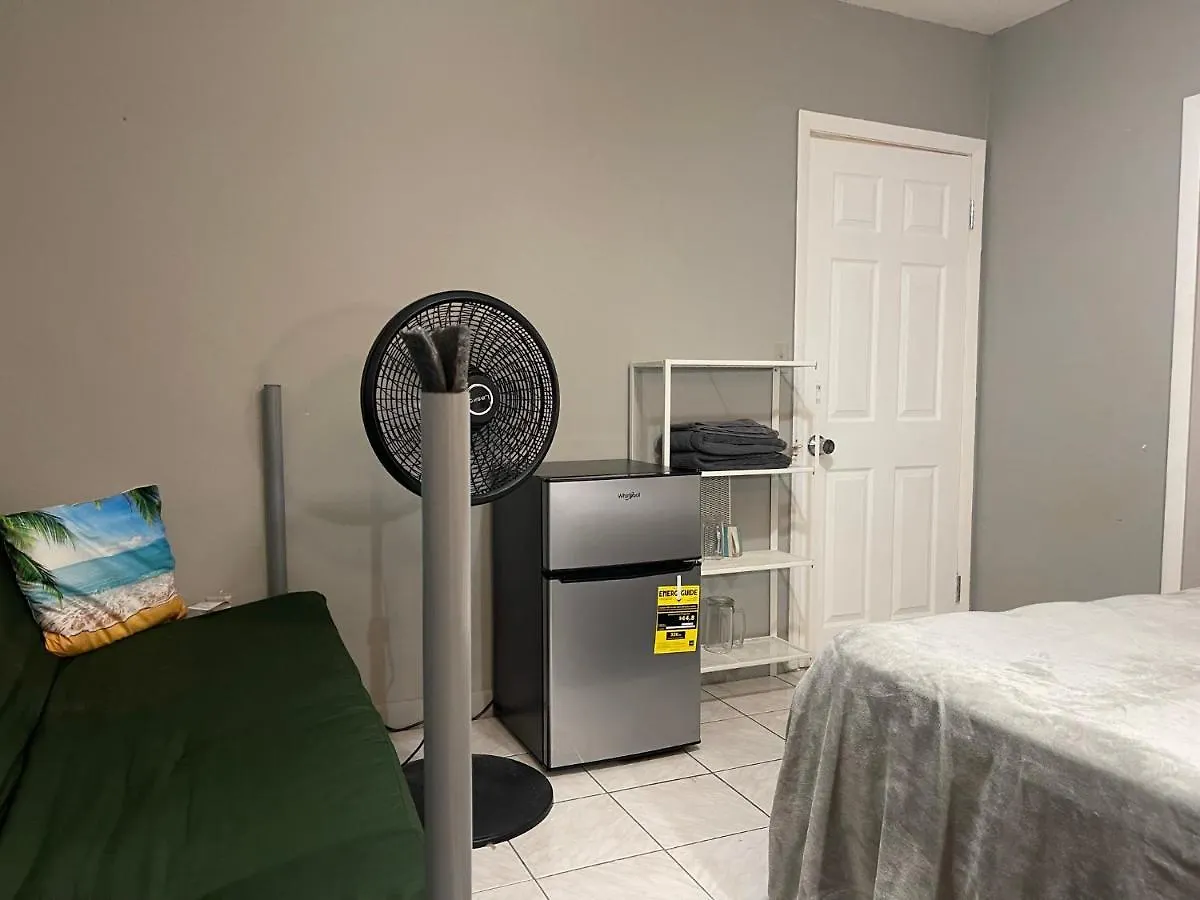 Value Inside Miami, Near Airport, Beach, Center & Metro Homestay *