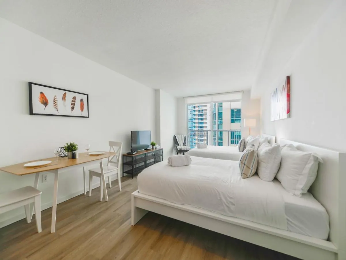 Cozy And Bohemian In Brickell Майами