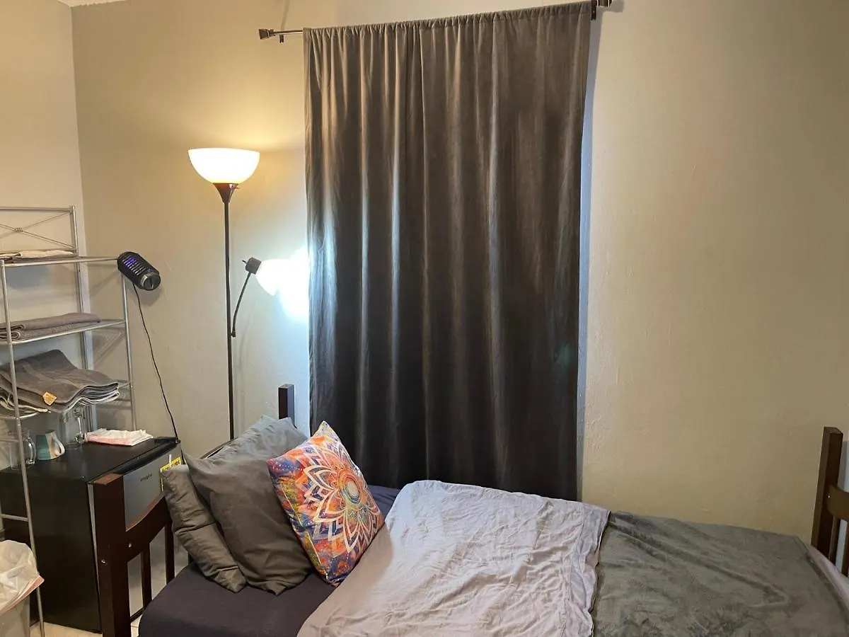 Value Inside Miami, Near Airport, Beach, Center & Metro Δωμάτια σε οικογενειακή κατοικία *