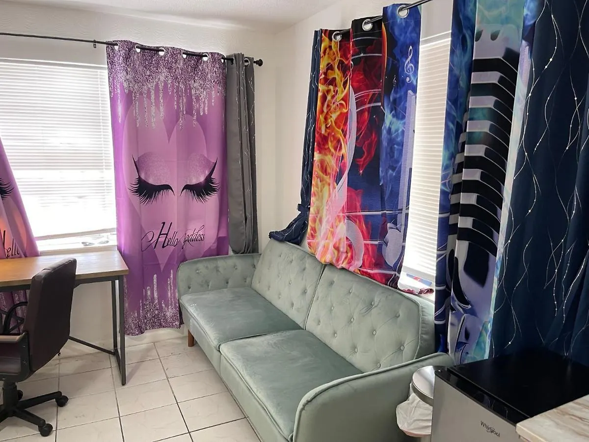 Value Inside Miami, Near Airport, Beach, Center & Metro Δωμάτια σε οικογενειακή κατοικία Μαϊάμι