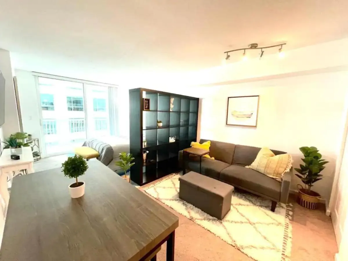 Apartment In Brickell With Pool, Gym, Free Parking And Game