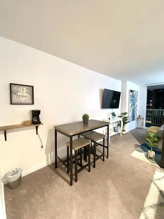 In Brickell With Pool, Gym, Free Parking And Game Apartment Miami