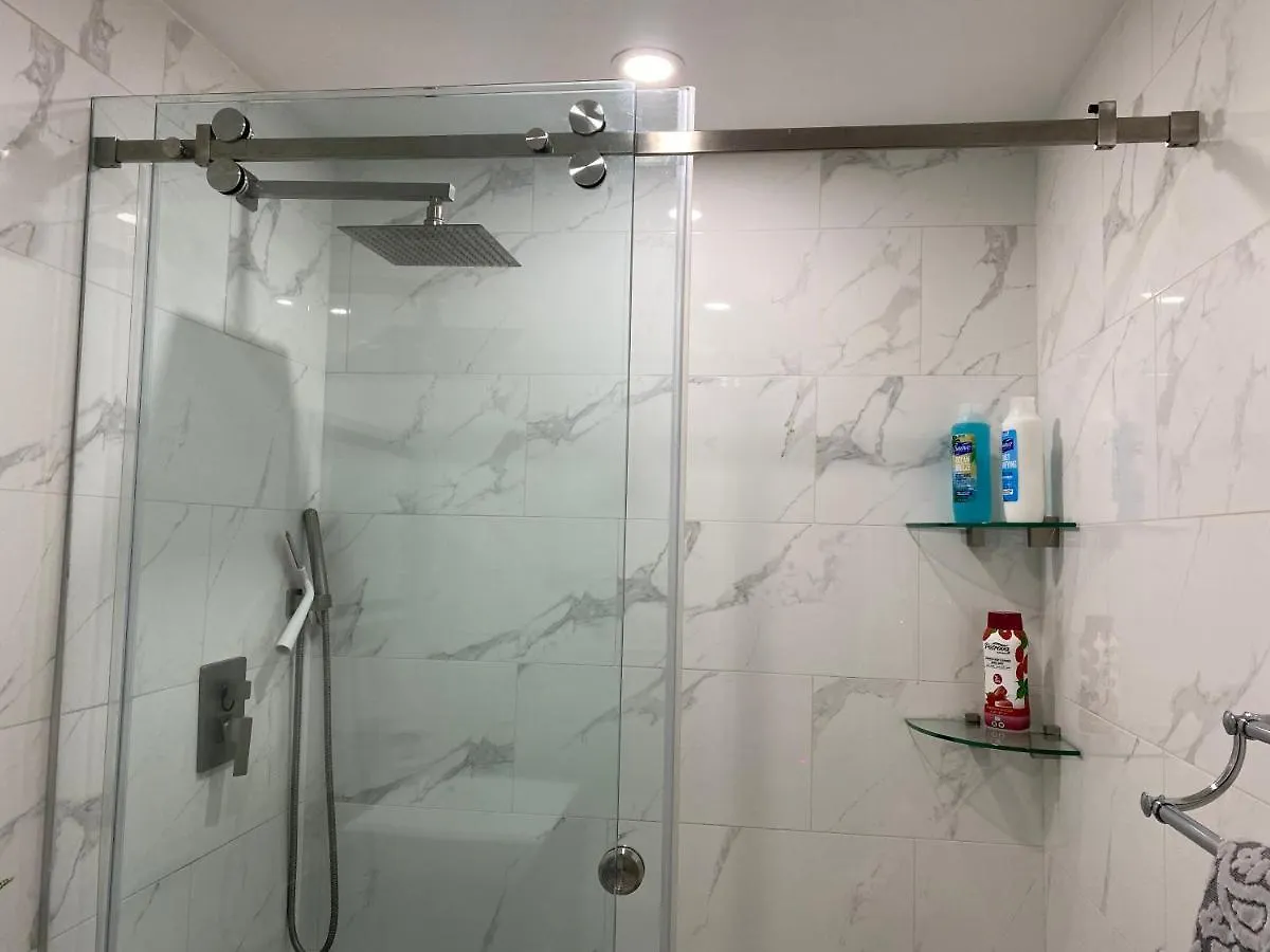 Beautiful House 7 Min From Airport W Free Parking Apartment Miami