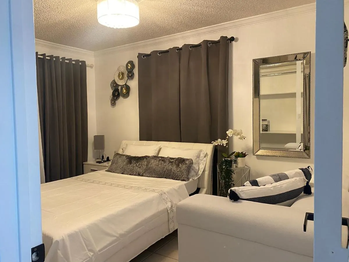 Apartment Beautiful House 7 Min From Airport W Free Parking *