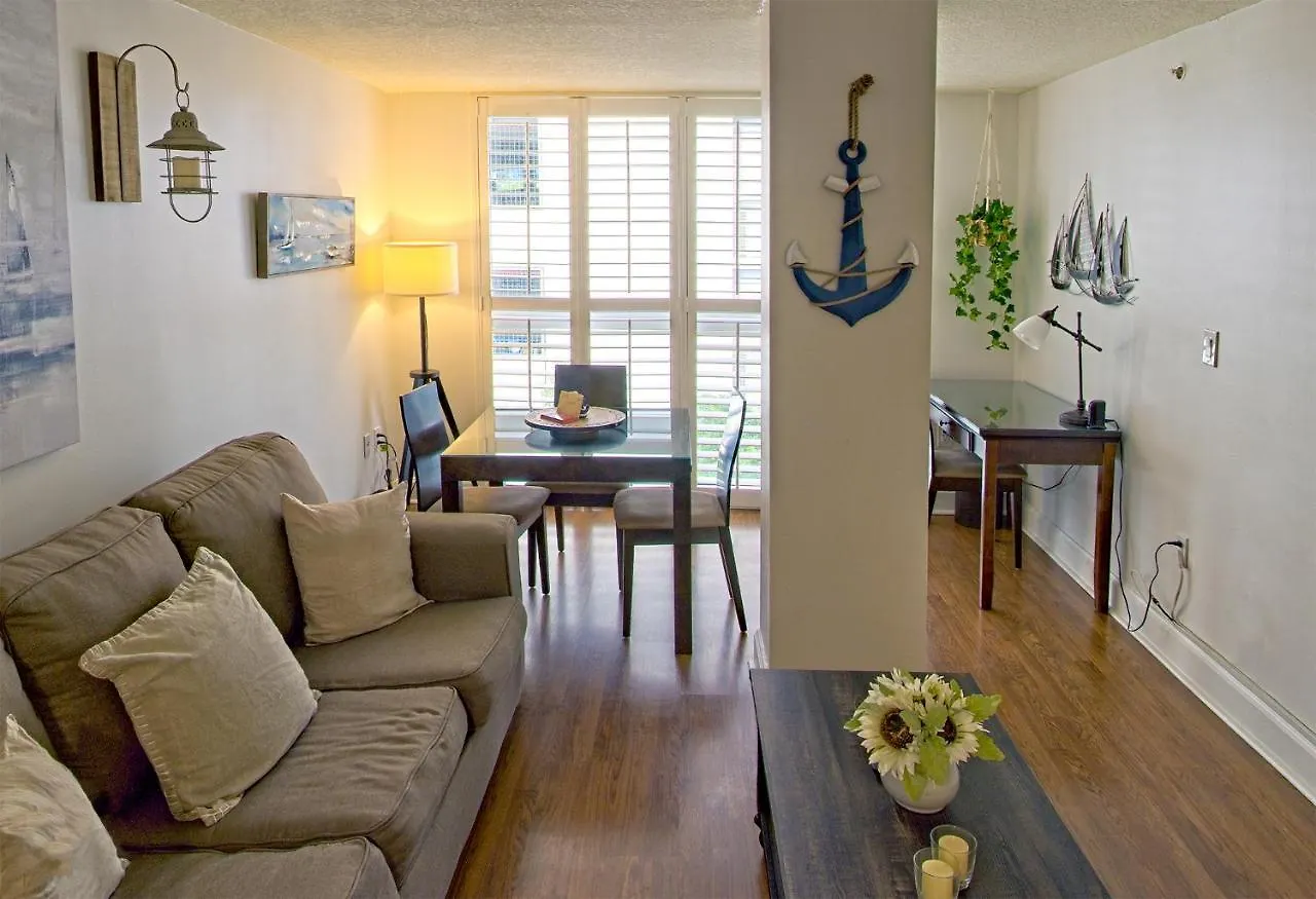 Apartment 1bed 1bath Steps To Marina & Cocowalk In Grove *
