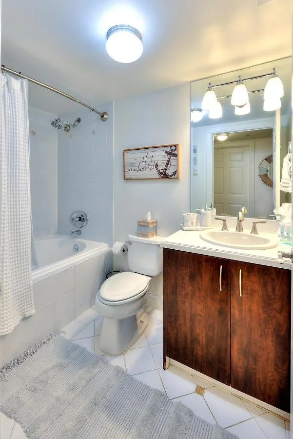 1bed 1bath Steps To Marina & Cocowalk In Grove