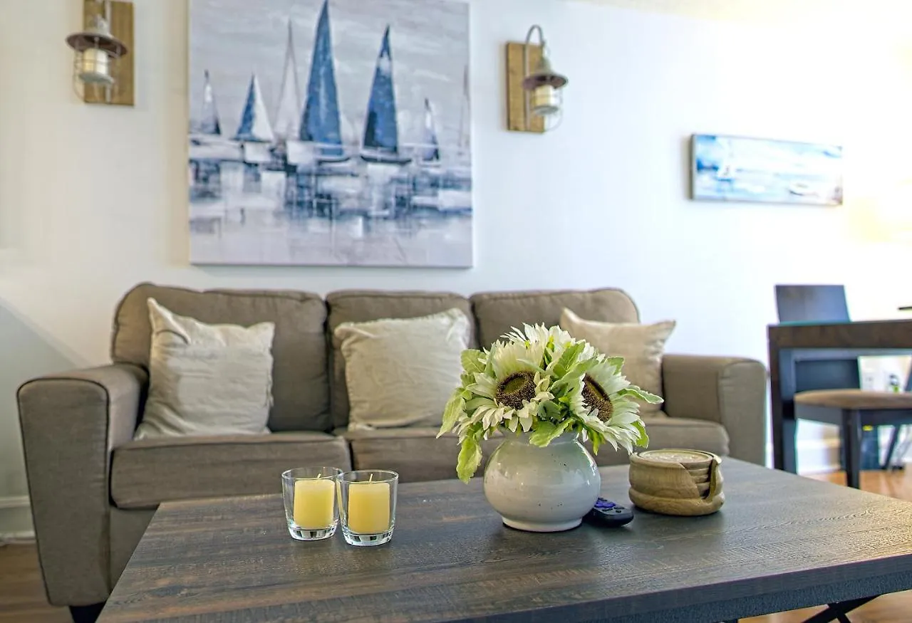 1bed 1bath Steps To Marina & Cocowalk In Grove *