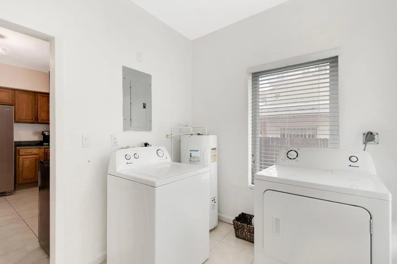 Roami At Bayview Place מיאמי