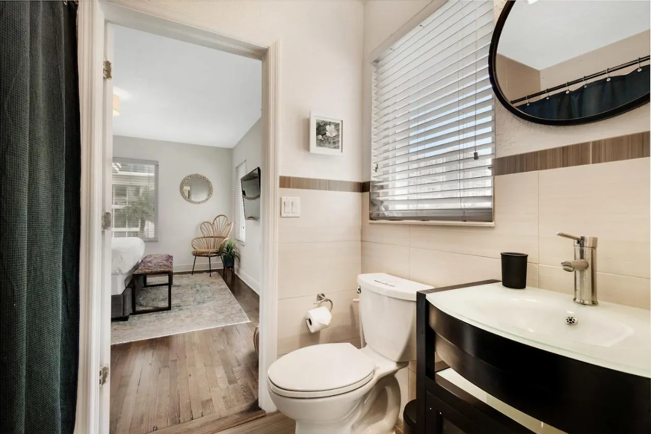 Roami At Bayview Place * מיאמי