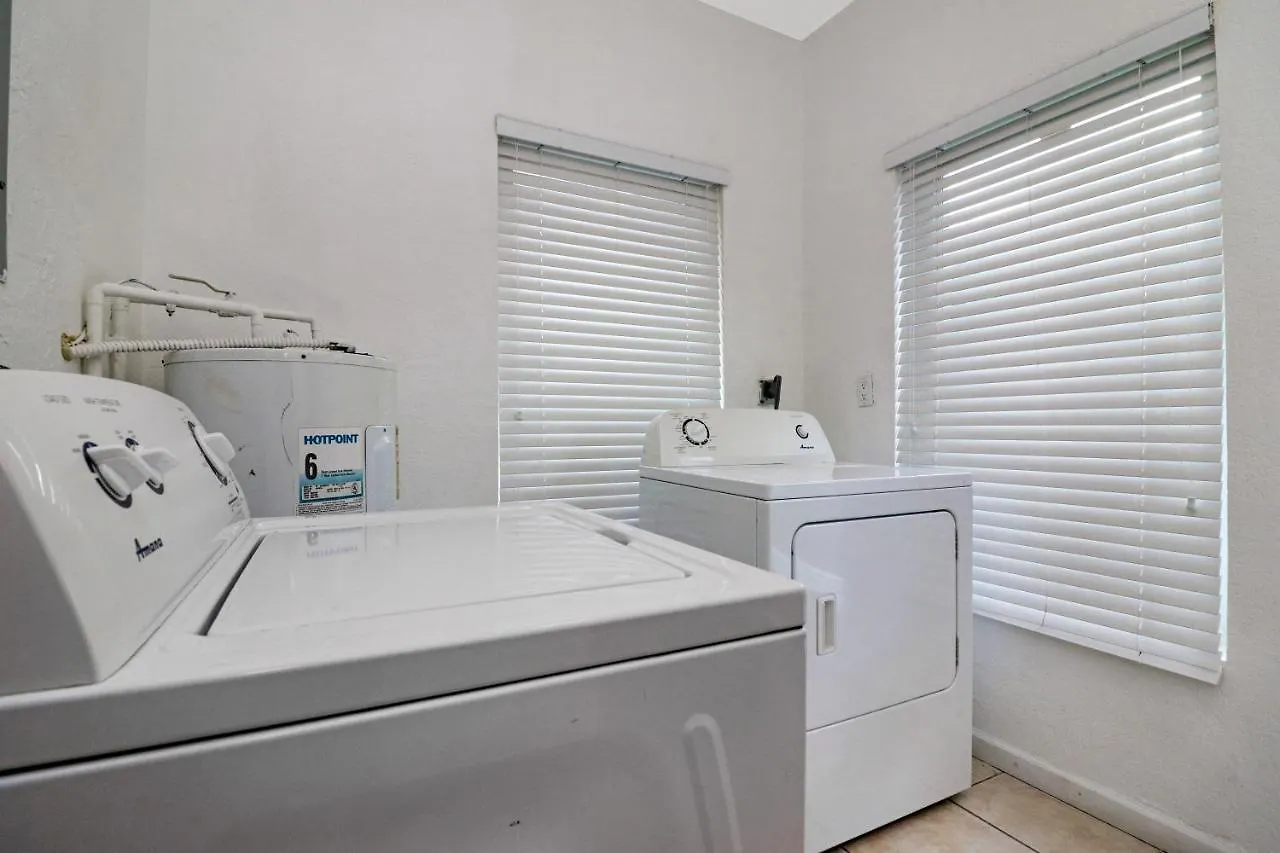 Apartment Roami At Bayview Place Miami