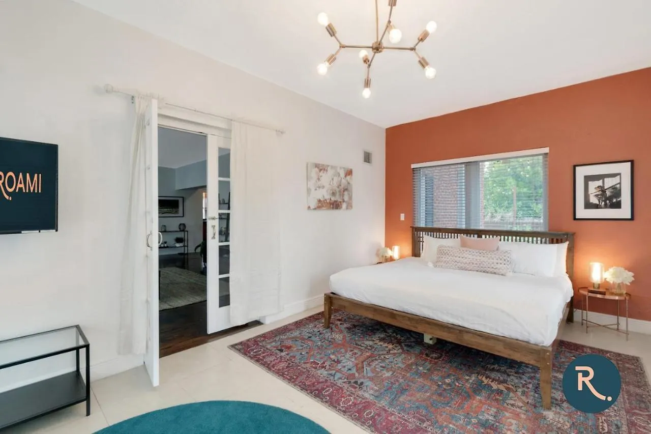 Apartment Roami At Bayview Place