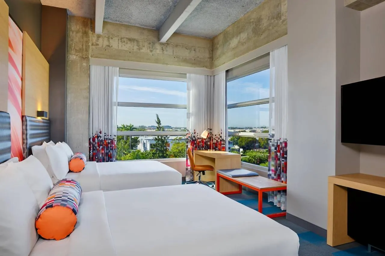 Hotel Aloft Miami Airport 3*