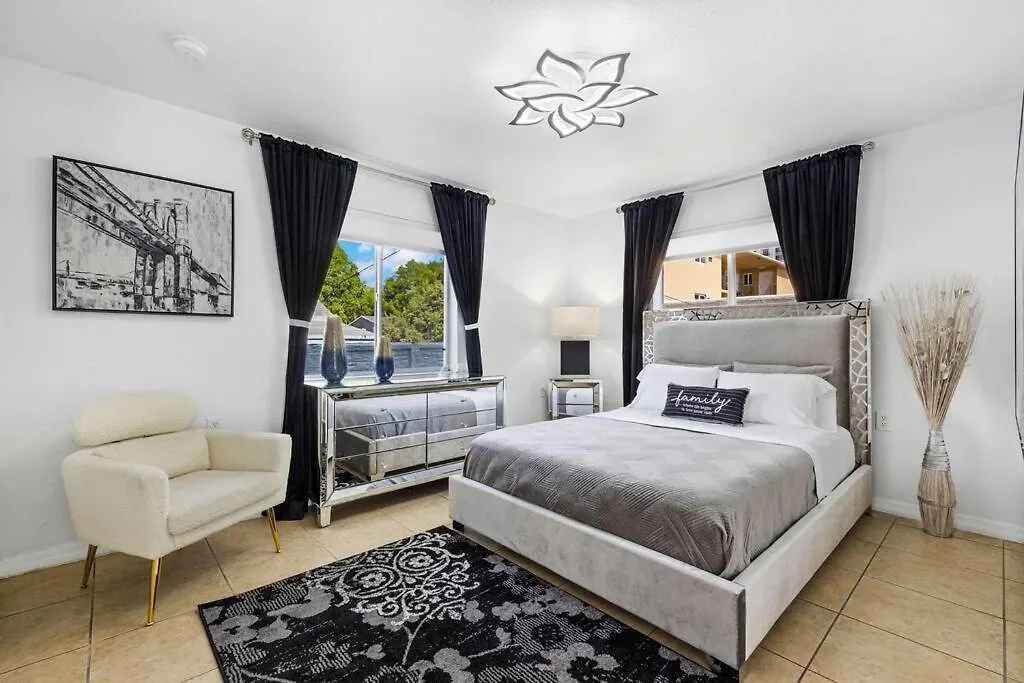 Beautiful In The Heart Of Apt 8 아파트