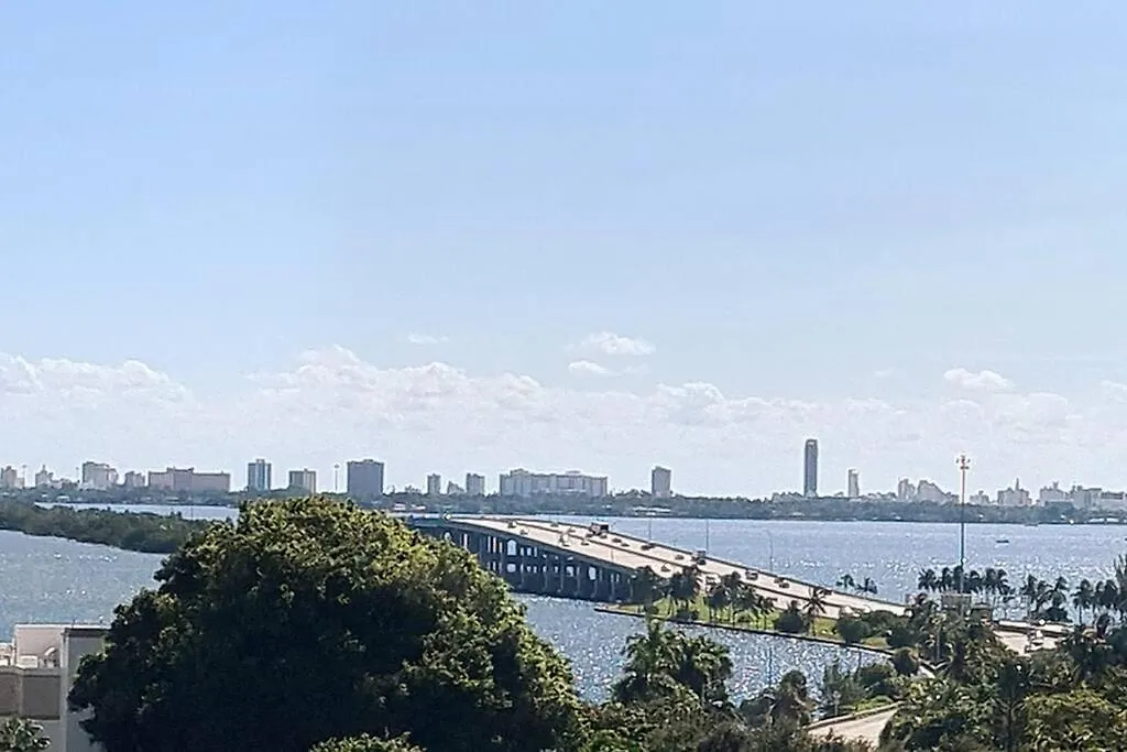 Design District, View Of The Bay - Apartment