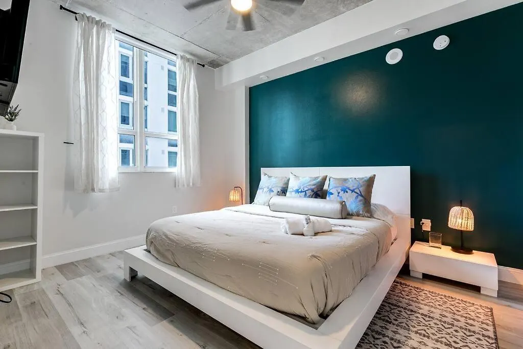 Contemporary Loft In Beautiful Down 4 People 1608 Apartment