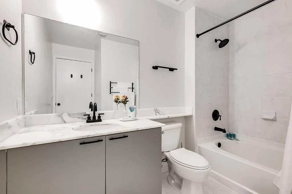 Apartment Contemporary Loft In Beautiful Down 4 People 1608 *