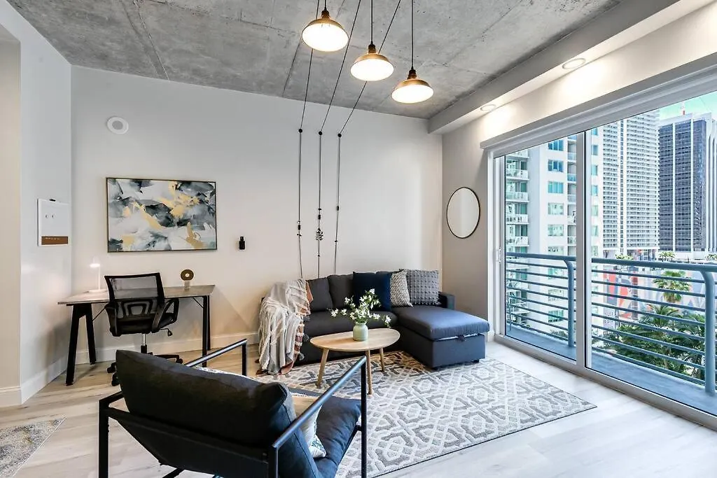Contemporary Loft In Beautiful Down 4 People 1608 Apartment *