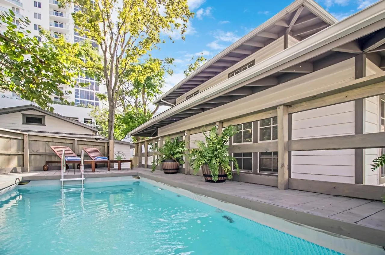Vakantiehuis Roami At Downtown Retreat